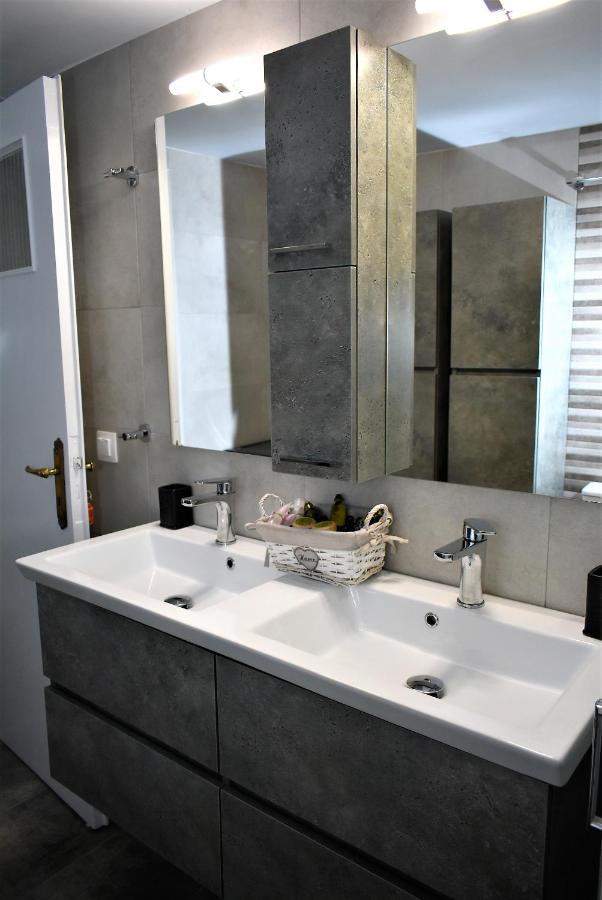 High Quality 110Qm 2Br At Simos-Lux-Apartment Athen Eksteriør billede